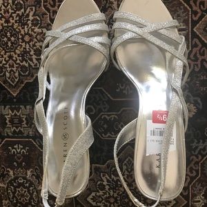 Karen Scott Silver Glitter Sandals NWT
